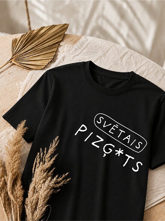 Vīriešu T-krekls "Svētais PIZĢ*TS"