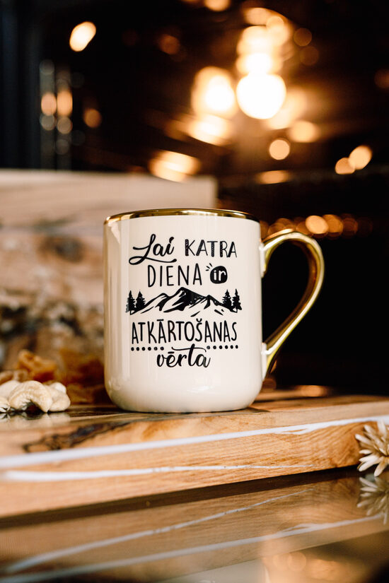 Crema krūze ''Diena atkārtošanas vērta''