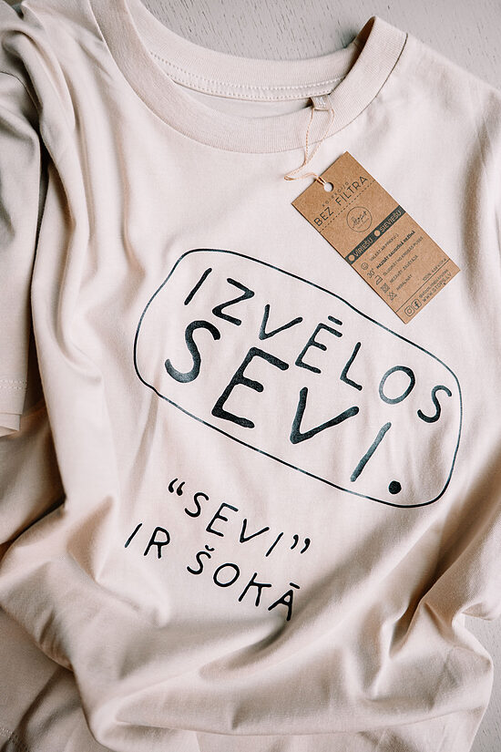 Sieviešu T-krekls "Izvēlos sevi"