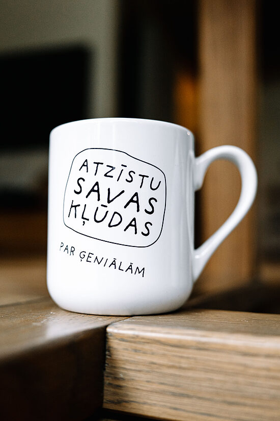 Klasiskā NEW krūze "Atzīstu kļūdas"